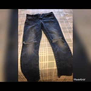 Knee Ripped Skinny Jeans